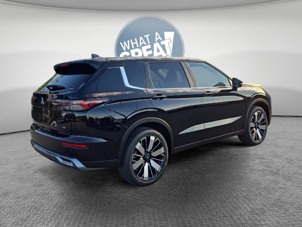 New 2026 Mitsubishi Outlander SE AWD/4WD image 3