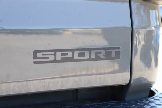 Used 2021 Jeep Gladiator Sport image 10