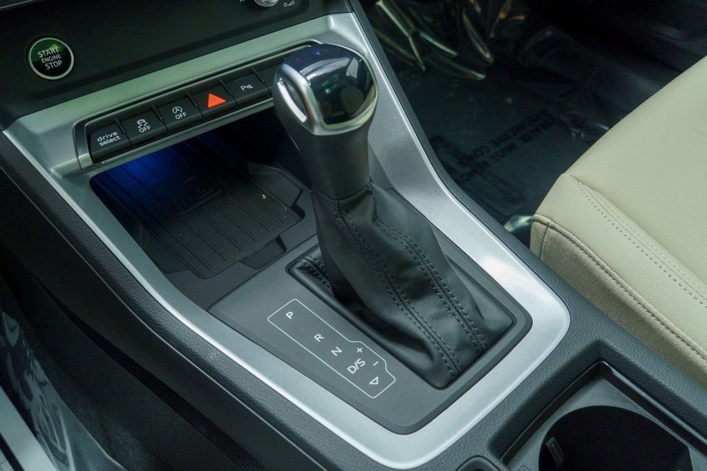 Used 2024 Audi Q3 2.0T Premium Plus w/ Premium Plus Package image 16