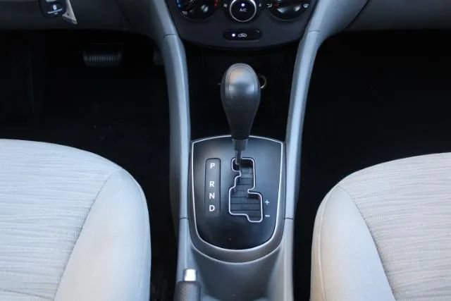 Used 2017 Hyundai Accent SE FWD image 15