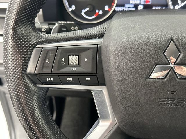Used 2022 Mitsubishi Outlander SE image 19