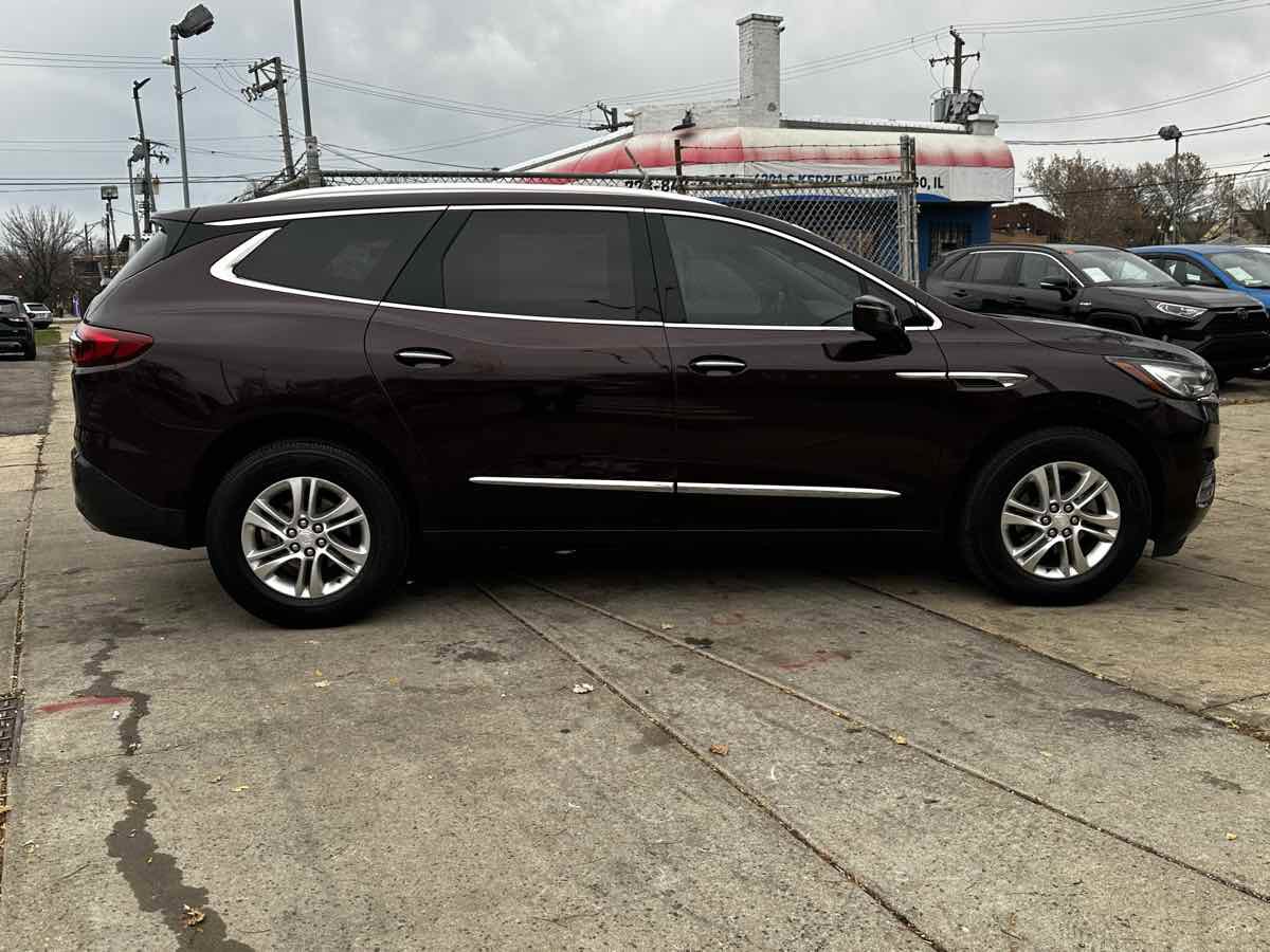 Used 2018 Buick Enclave Essence image 3