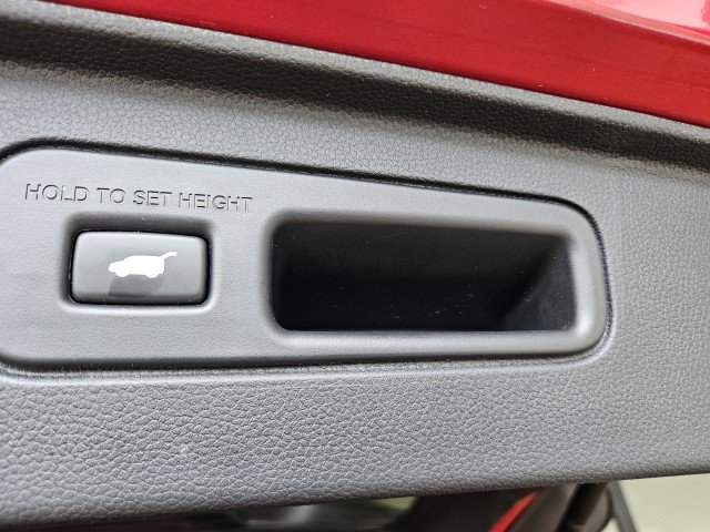 Used 2025 Honda Pilot TrailSport image 10