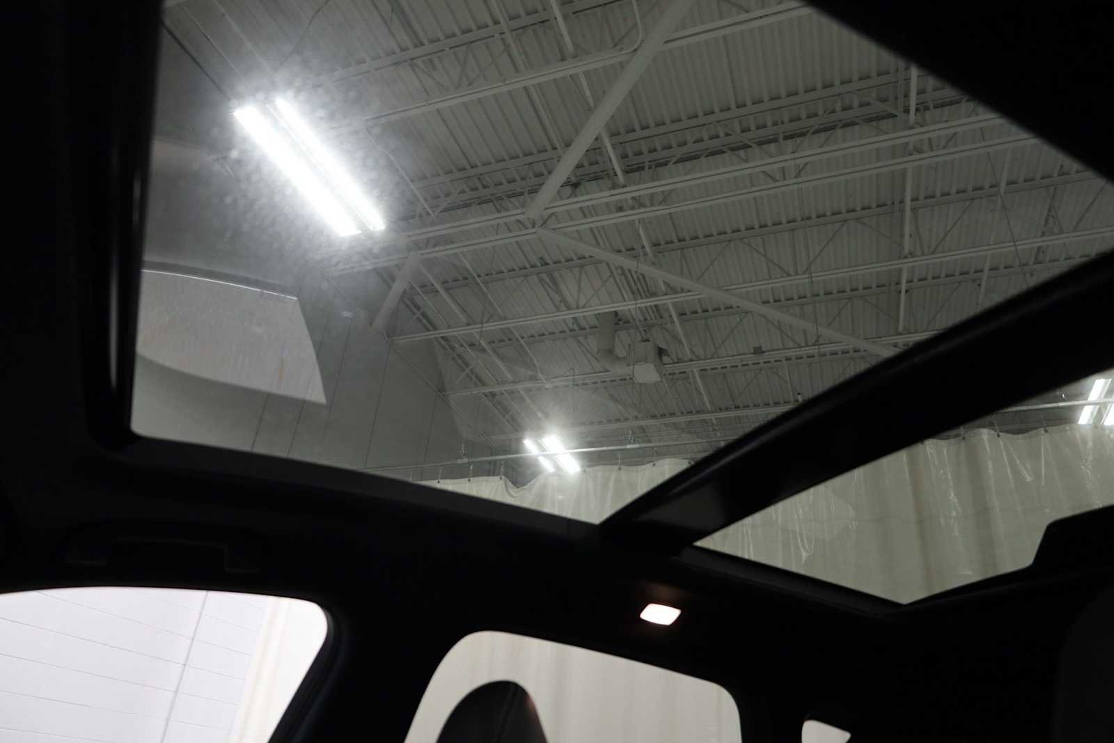 Used 2021 INFINITI QX50 Luxe w/ Appearance Package image 18