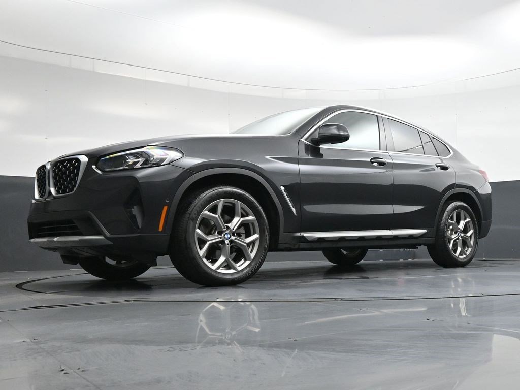 Used 2025 BMW X4 xDrive30i image 32