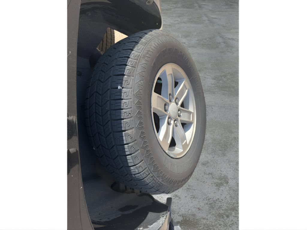 Used 2013 Chevrolet Suburban LS w/ Texas Edition RWD image 11