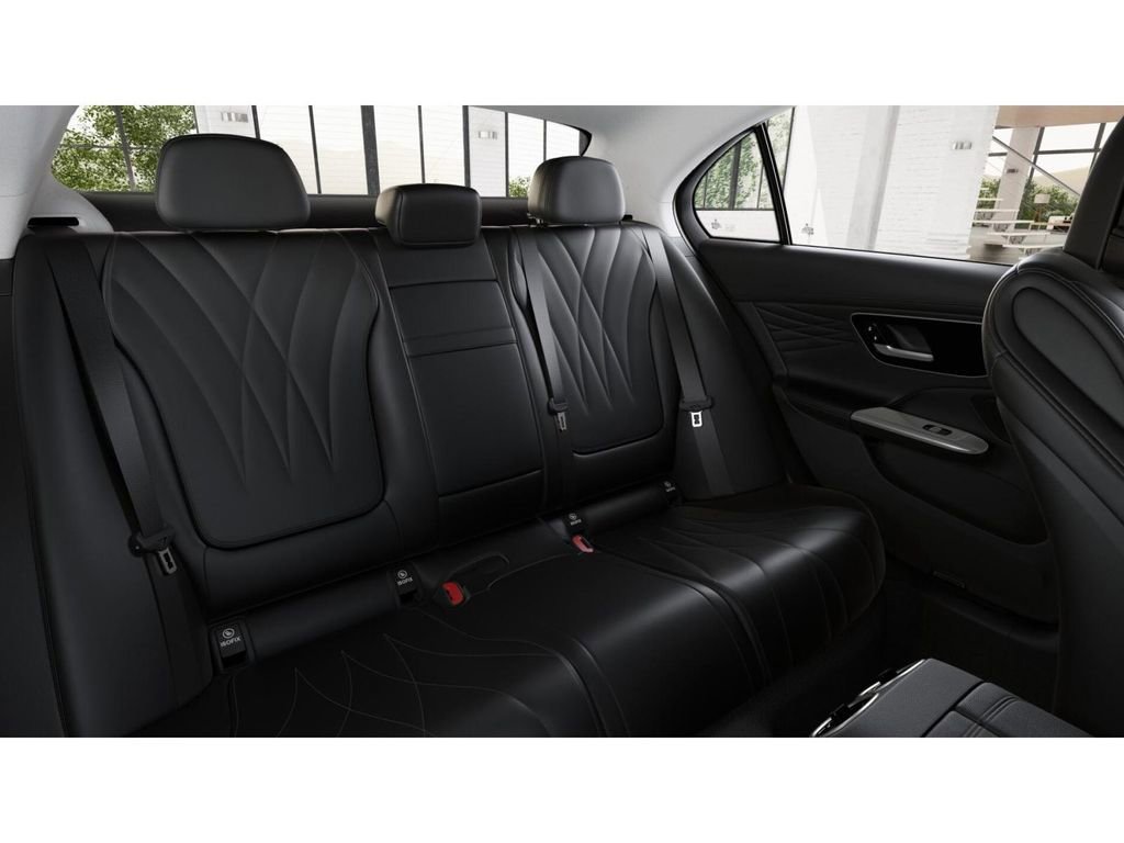 Certified 2023 Mercedes-Benz C 300 4MATIC Sedan image 5