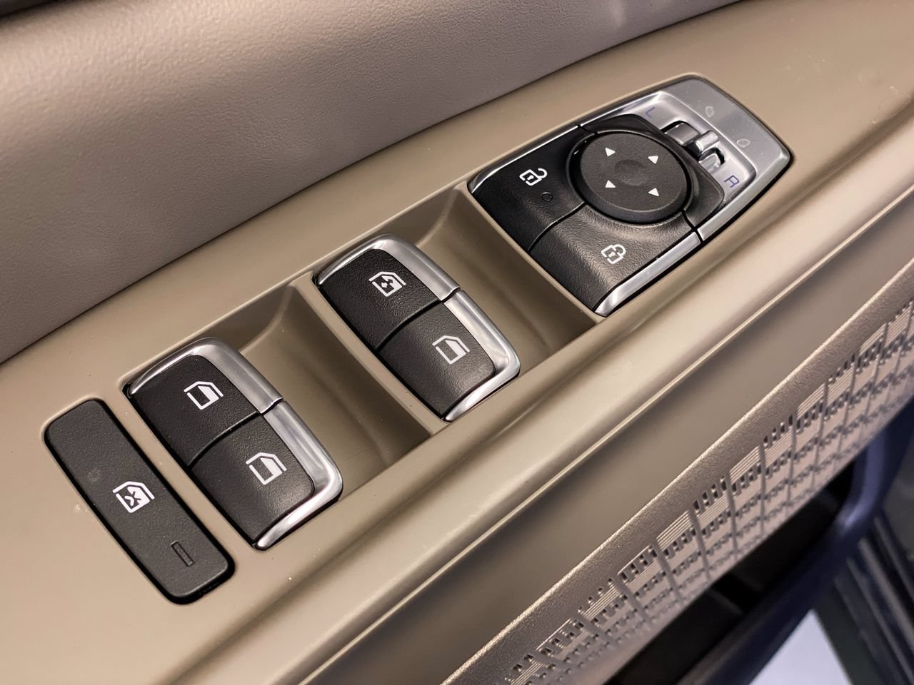 New 2027 Kia Carnival LXS FWD image 18