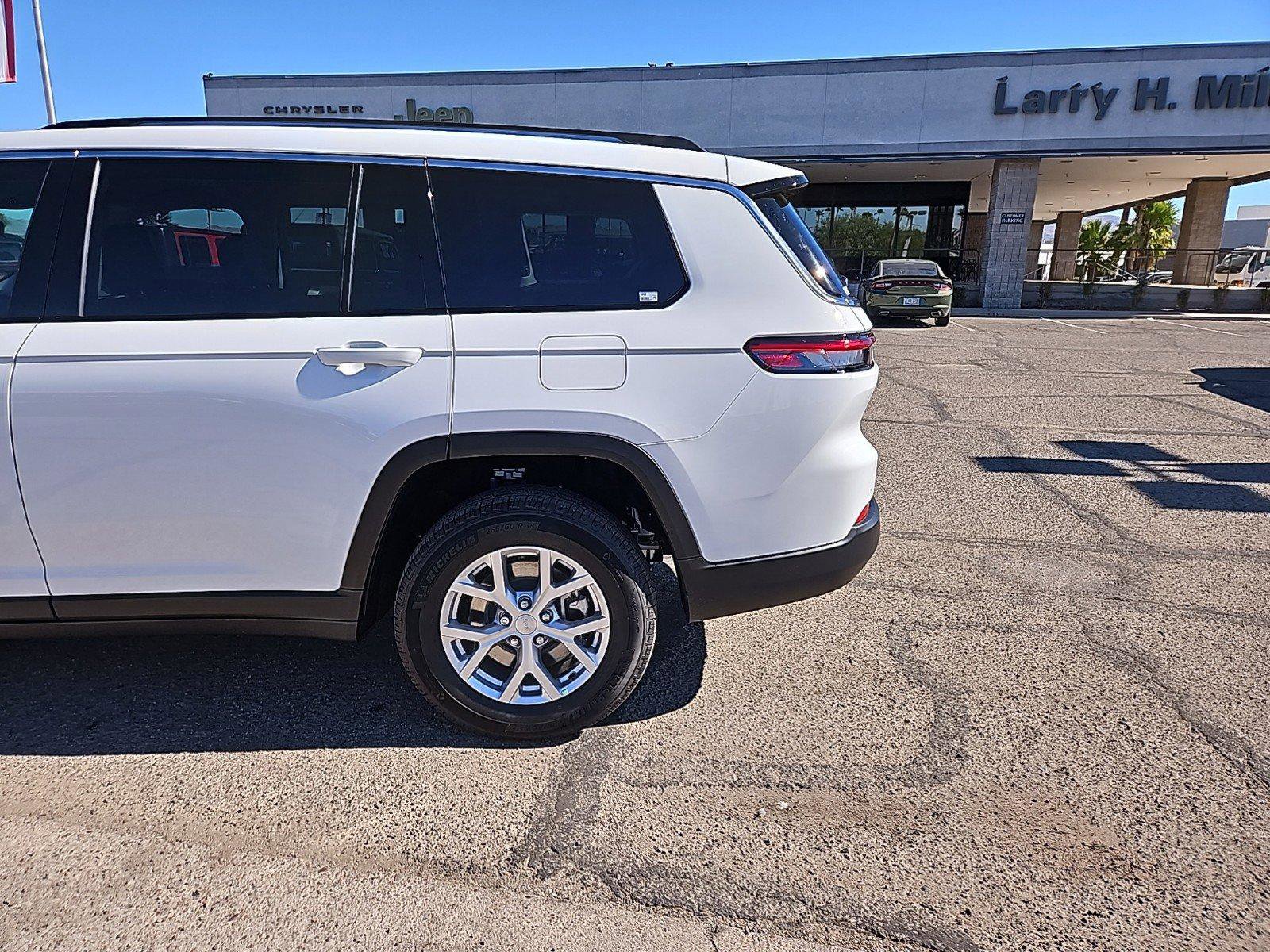 New 2024 Jeep Grand Cherokee L Limited image 4