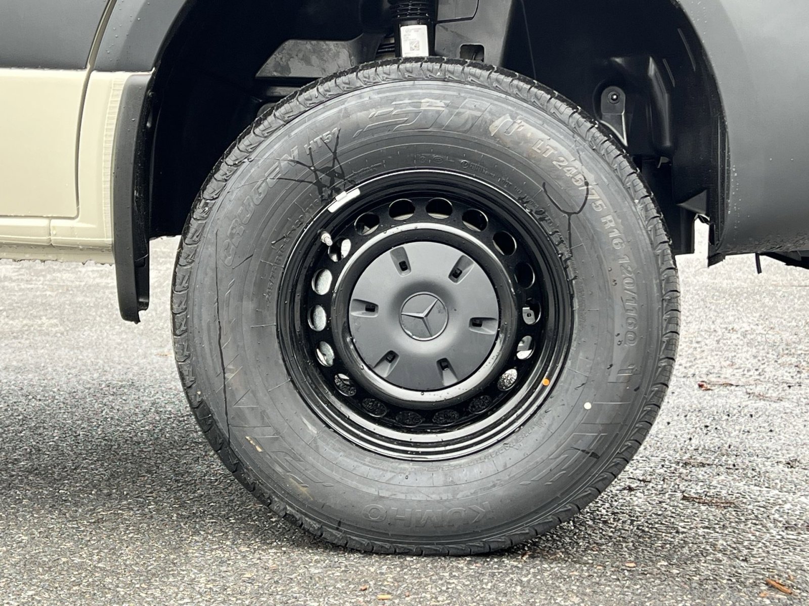 New 2026 Mercedes-Benz Sprinter 144 Cargo image 10