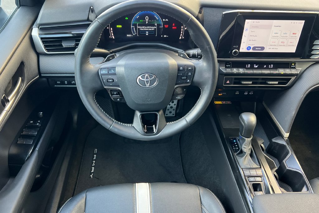Used 2025 Toyota Camry SE FWD image 14