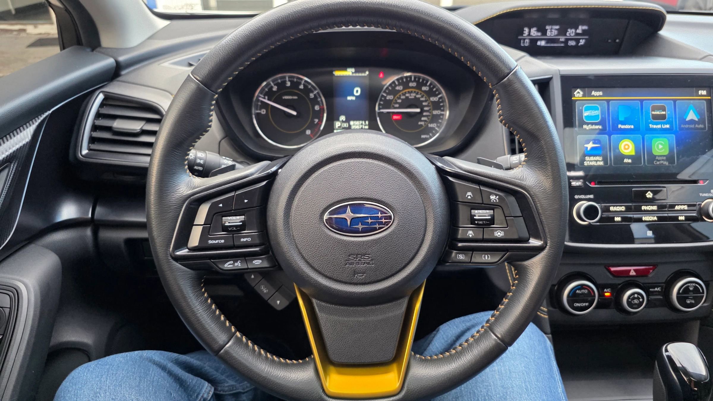 Used 2022 Subaru Crosstrek 2.5i Sport w/ Moonroof Package image 17