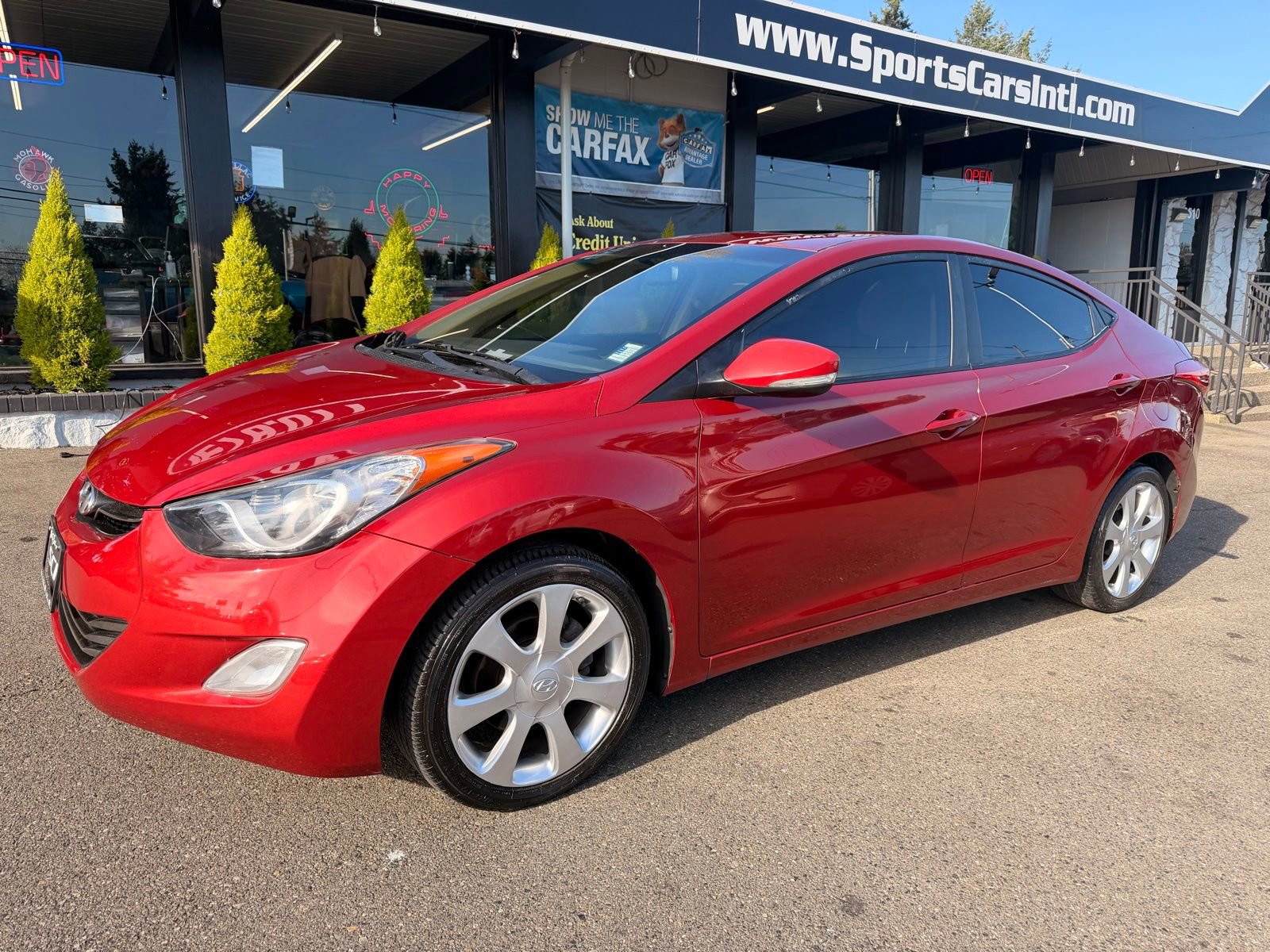 Used 2012 Hyundai Elantra Limited w/ Technology Pkg 5 FWD image 1