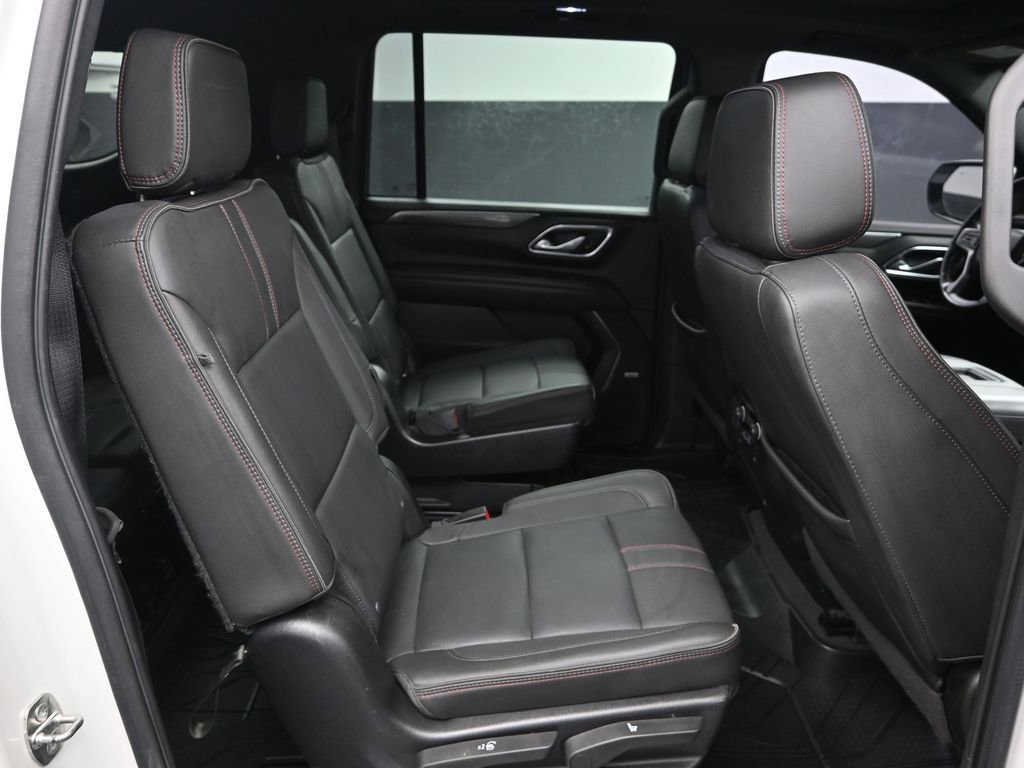 Used 2022 Chevrolet Suburban RST w/ Sport Performance Package AWD/4WD image 38