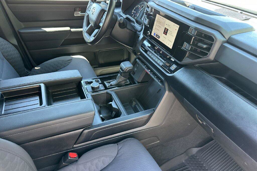 Used 2025 Toyota Tundra SR5 w/ SR5 Convenience Package AWD/4WD image 15