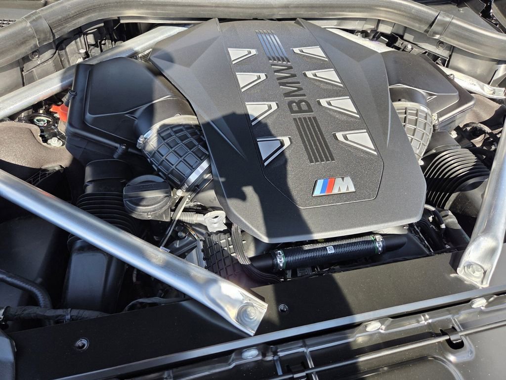 New 2026 BMW X7 M60i image 18