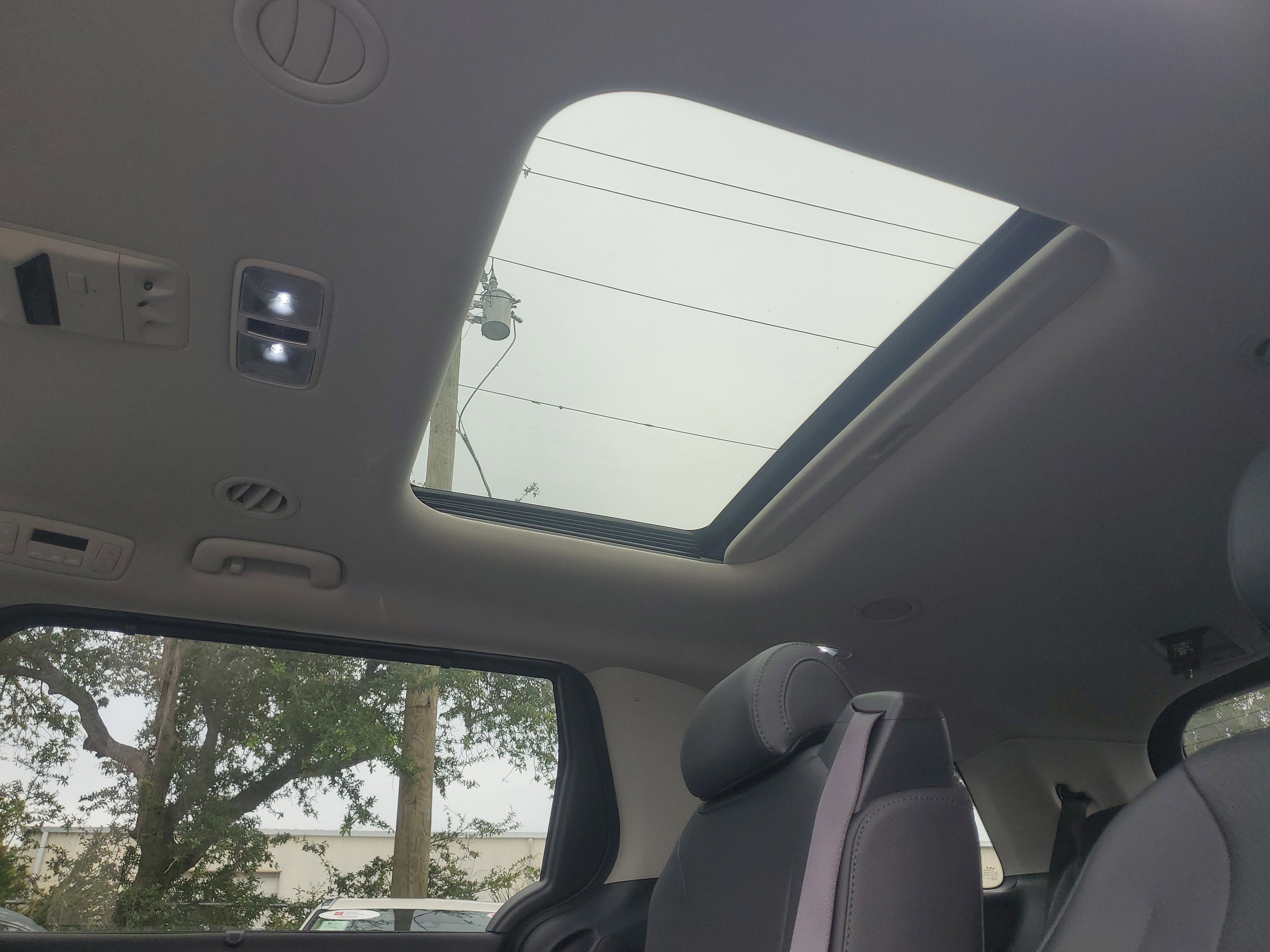 Used 2024 Kia Carnival SX Prestige FWD image 15