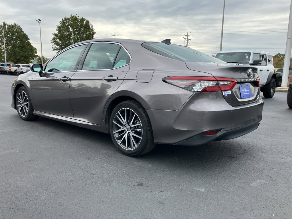 Used 2021 Toyota Camry XLE w/ Navigation Package image 7