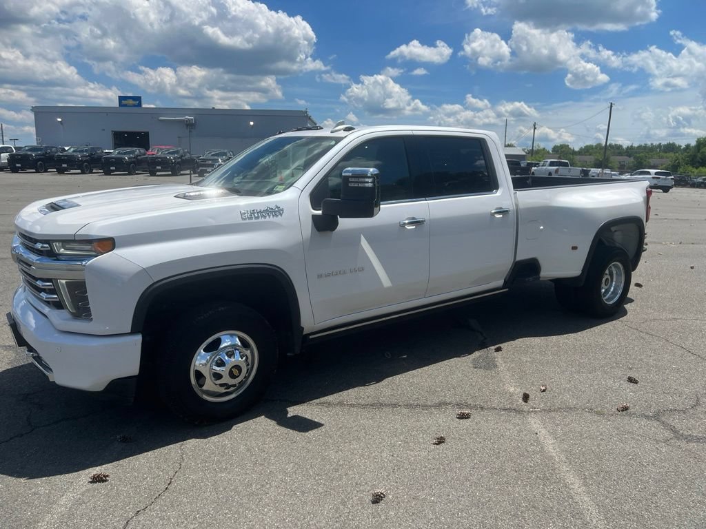 Used 2022 Chevrolet Silverado 3500 High Country w/ Safety Package II AWD/4WD image 1
