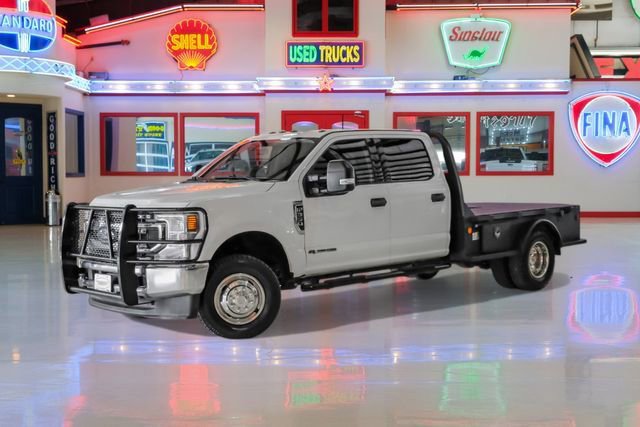 Used 2020 Ford F350 XLT AWD/4WD image 2