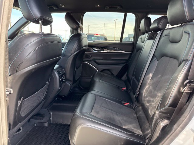 Used 2023 Jeep Grand Cherokee Trailhawk AWD/4WD image 17