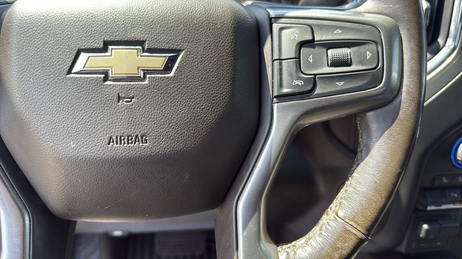 Used 2022 Chevrolet Silverado 1500 LTZ w/ Z71 Off-Road Package image 15