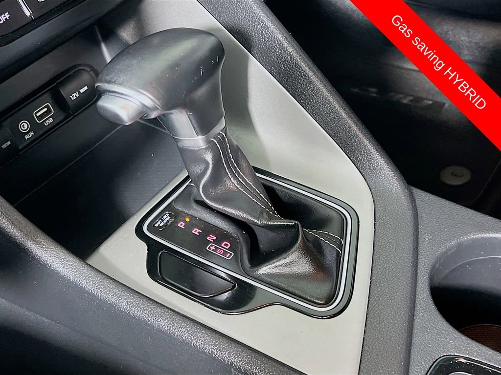 Used 2017 Kia Niro LX image 16