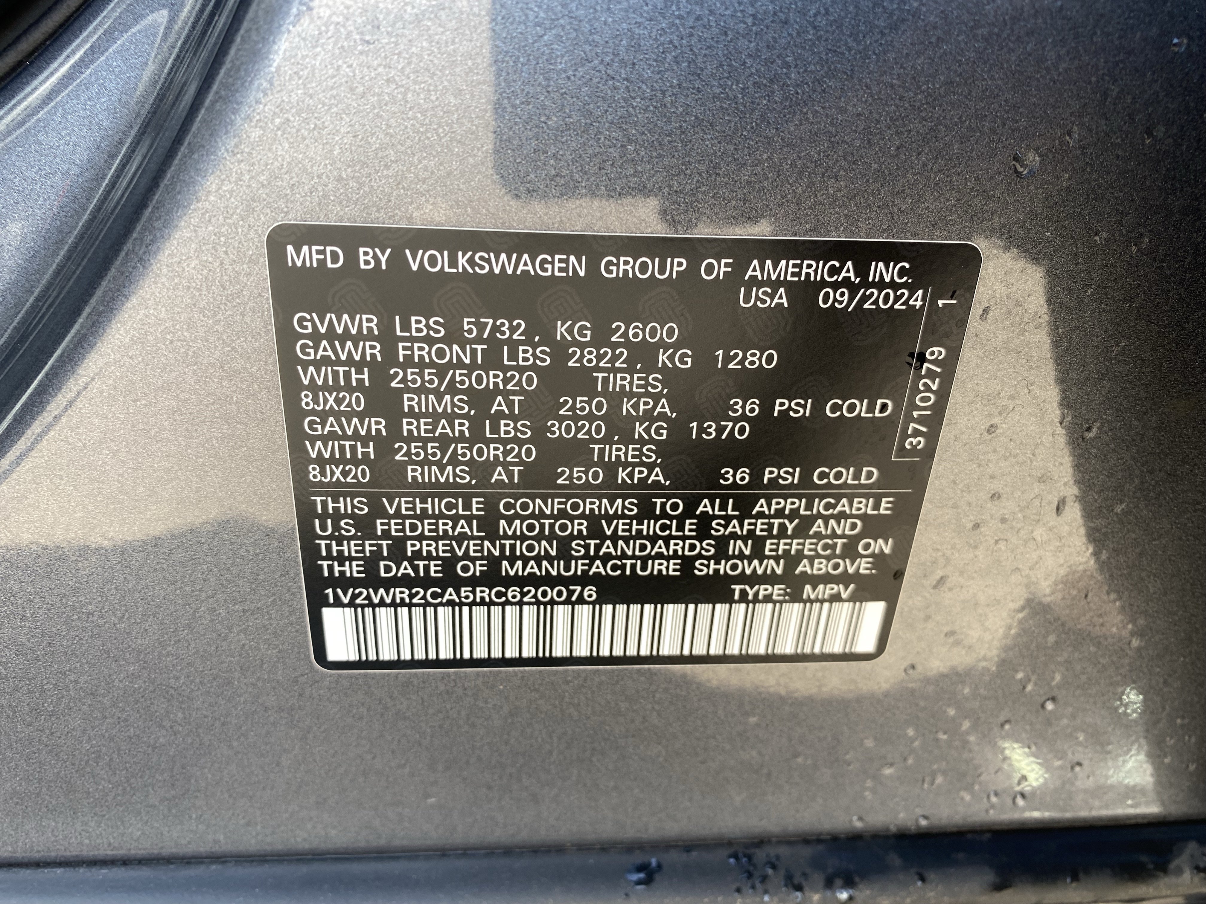 Used 2024 Volkswagen Atlas SE FWD image 35