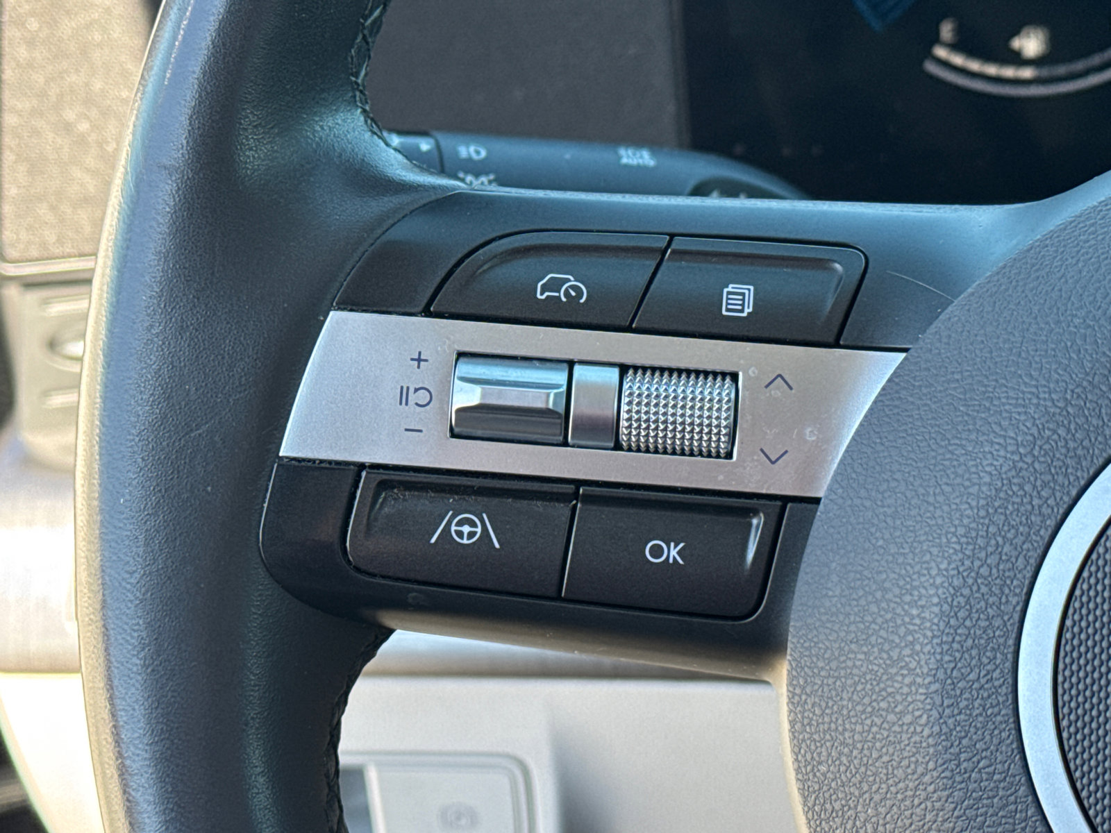 Used 2025 Hyundai Kona SEL image 24