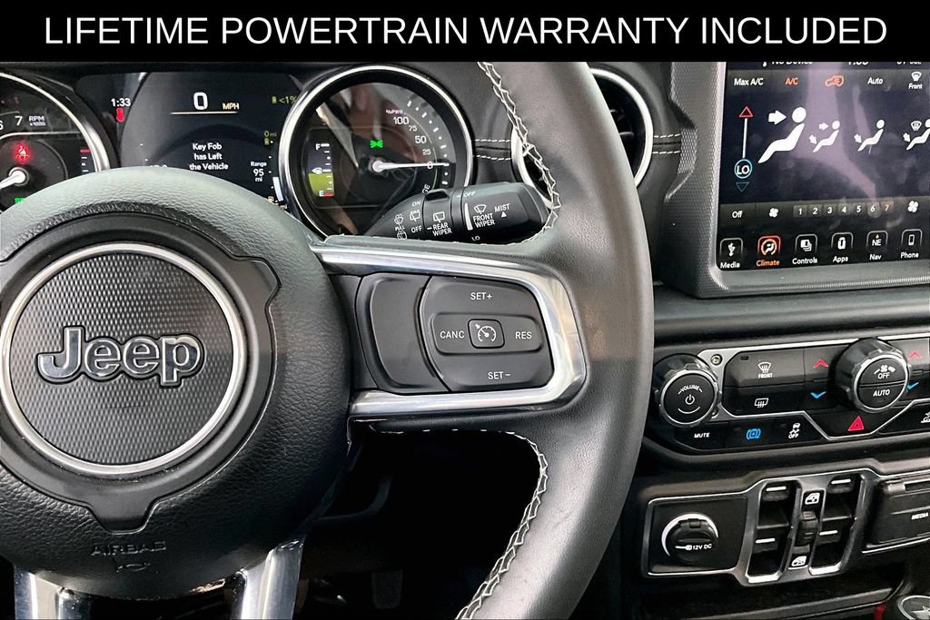 Used 2023 Jeep Wrangler Unlimited Sahara AWD/4WD image 28