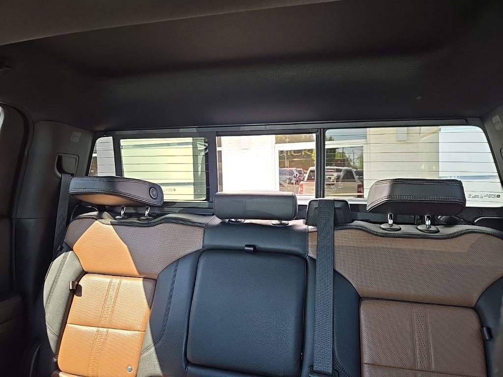 Used 2023 Chevrolet Silverado 1500 High Country w/ Technology Package AWD/4WD image 48