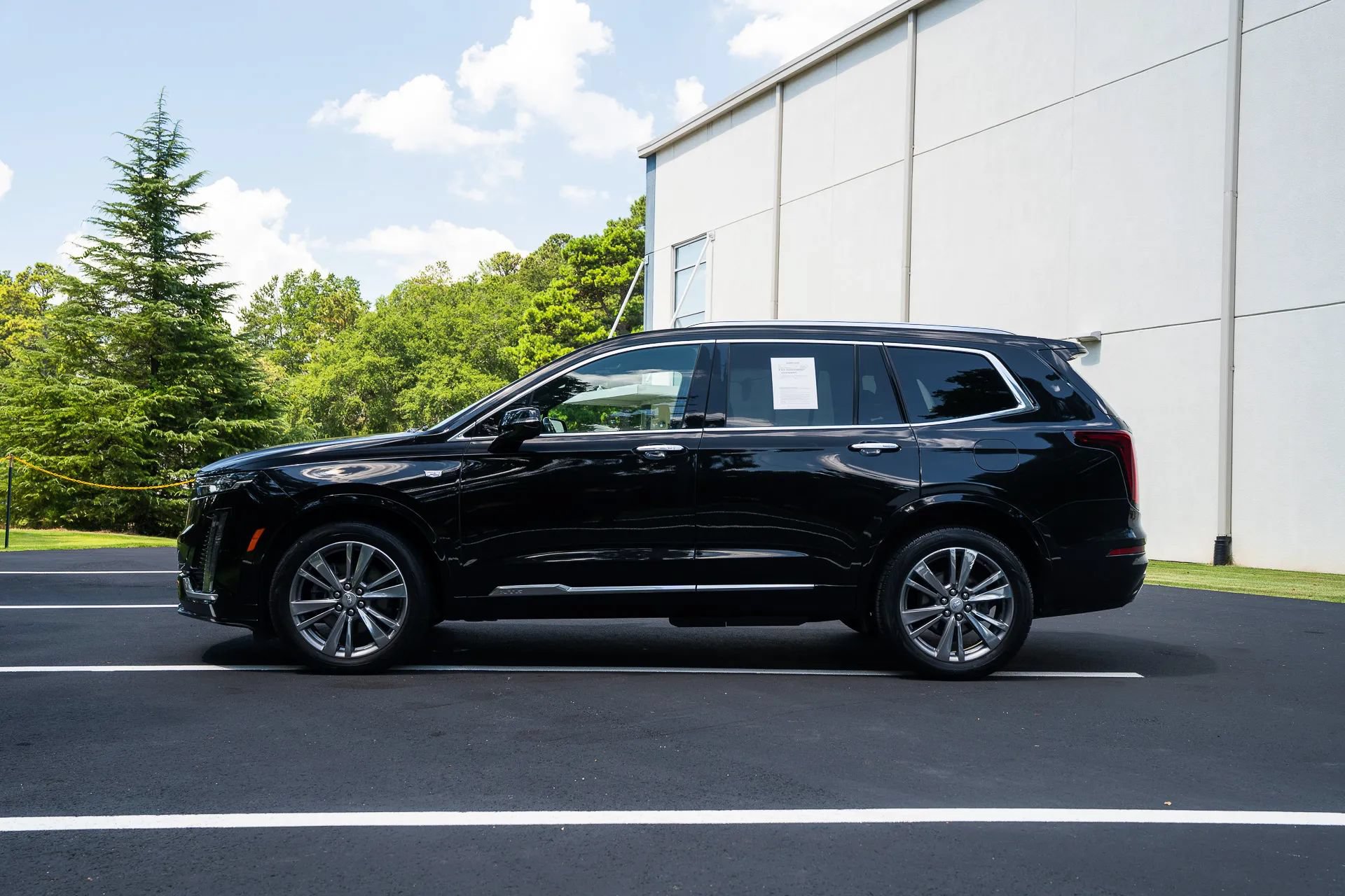 Used 2022 Cadillac XT6 Premium Luxury AWD/4WD image 4