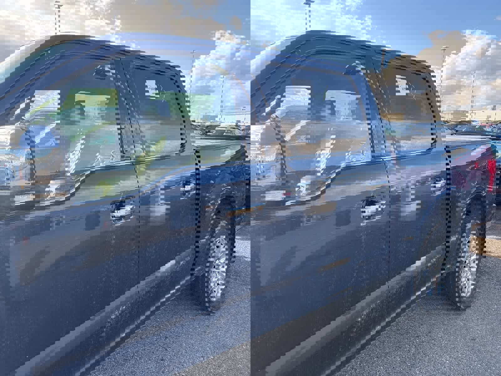 Used 2019 Ford F150 Platinum w/ Technology Package image 22