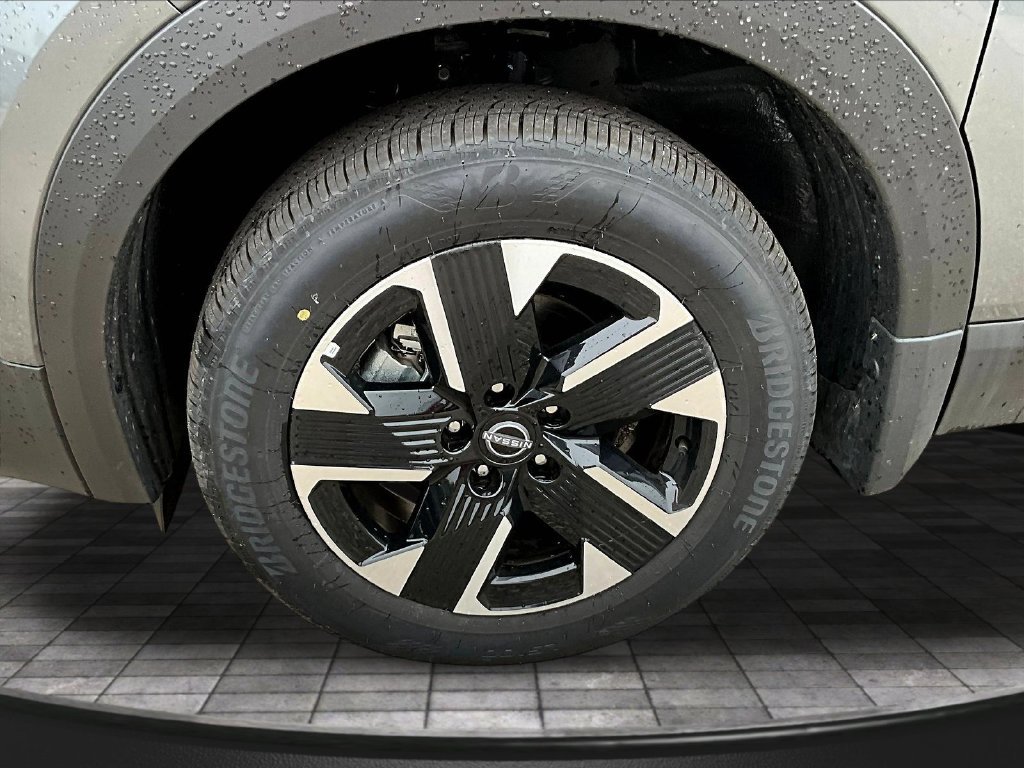 New 2026 Nissan Kicks SV w/ Cold Weather Package AWD/4WD image 13