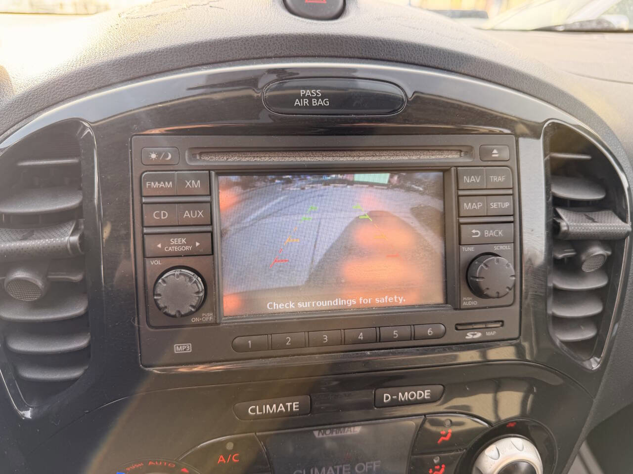 Used 2014 Nissan Juke SV w/ Navigation Package image 12