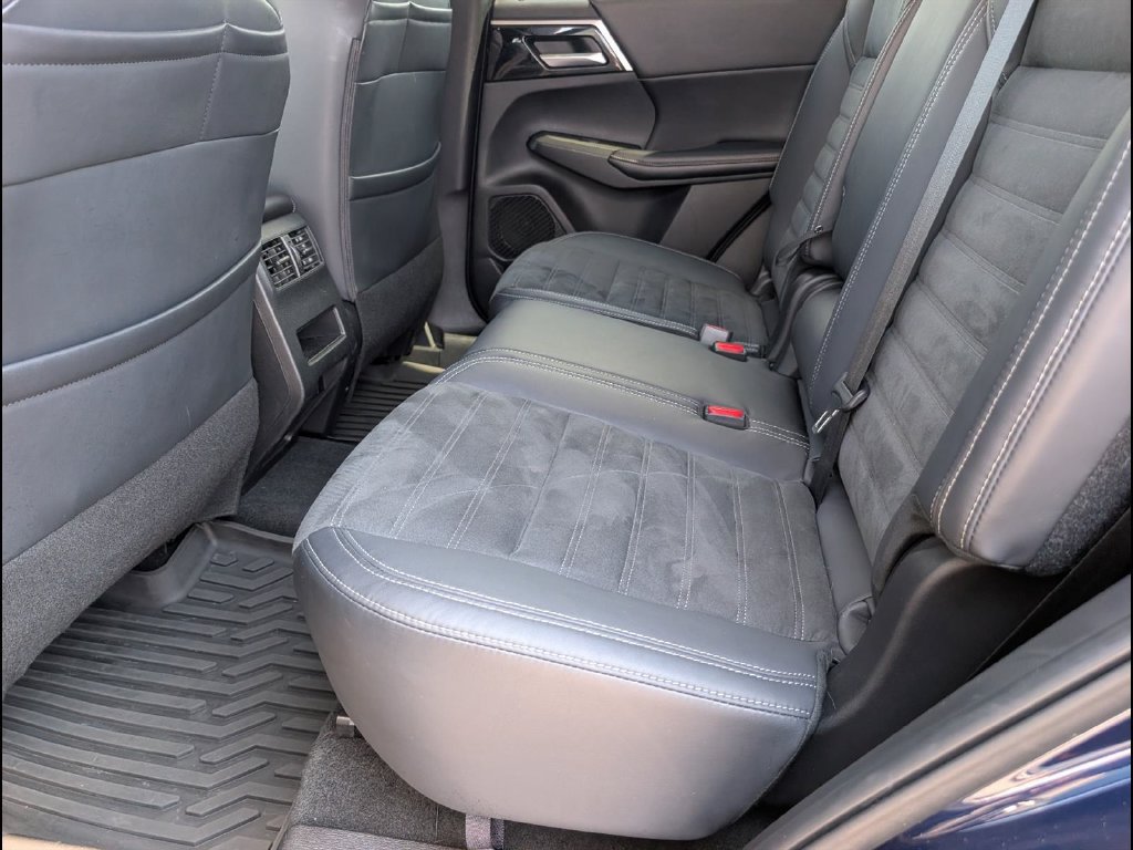 Used 2022 Mitsubishi Outlander SE AWD/4WD image 13