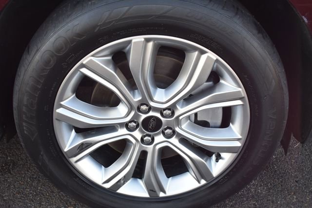 Used 2023 Ford Edge Titanium w/ Class II Trailer Tow Package image 51