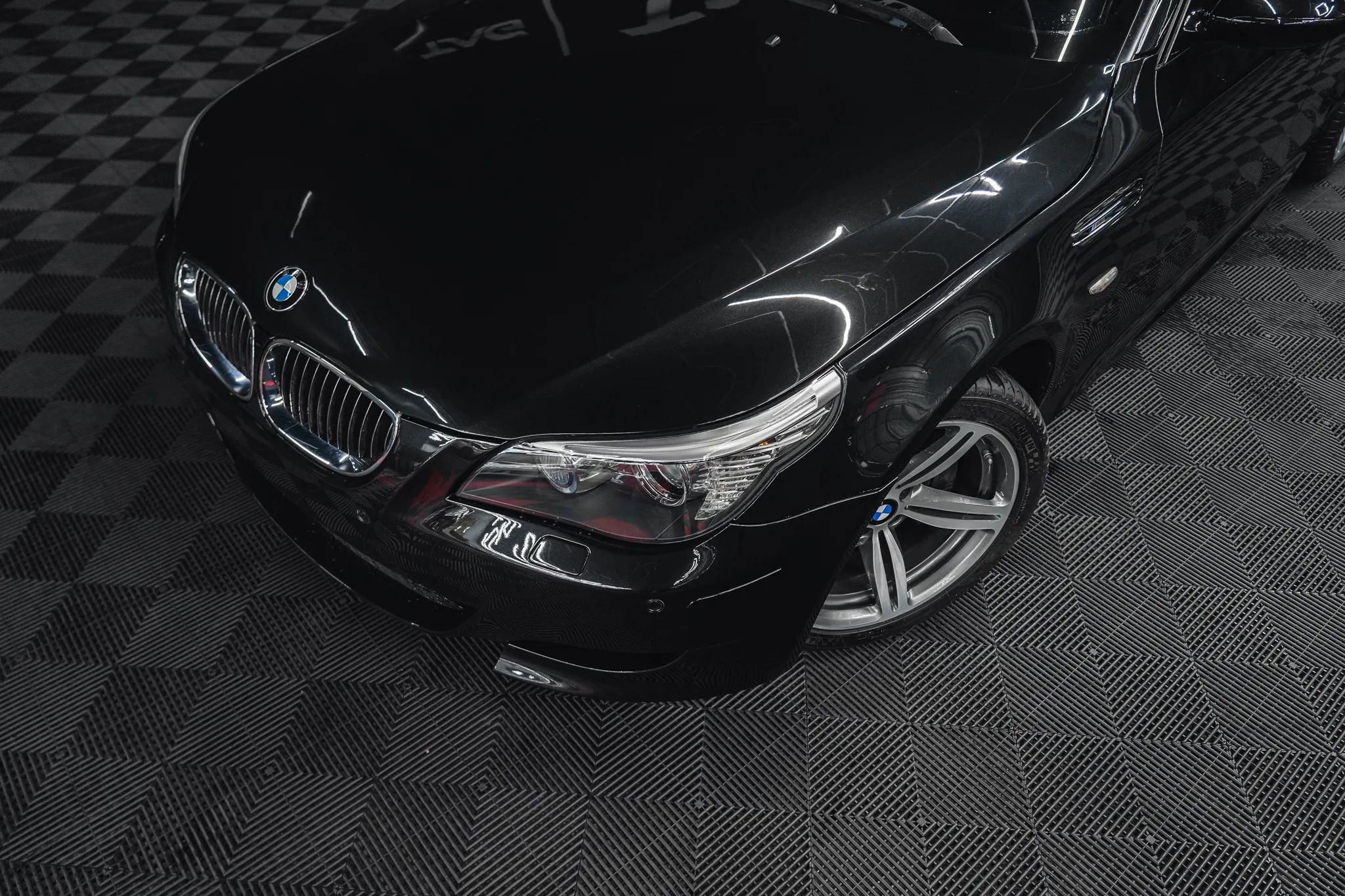Used 2008 BMW M5 RWD image 3