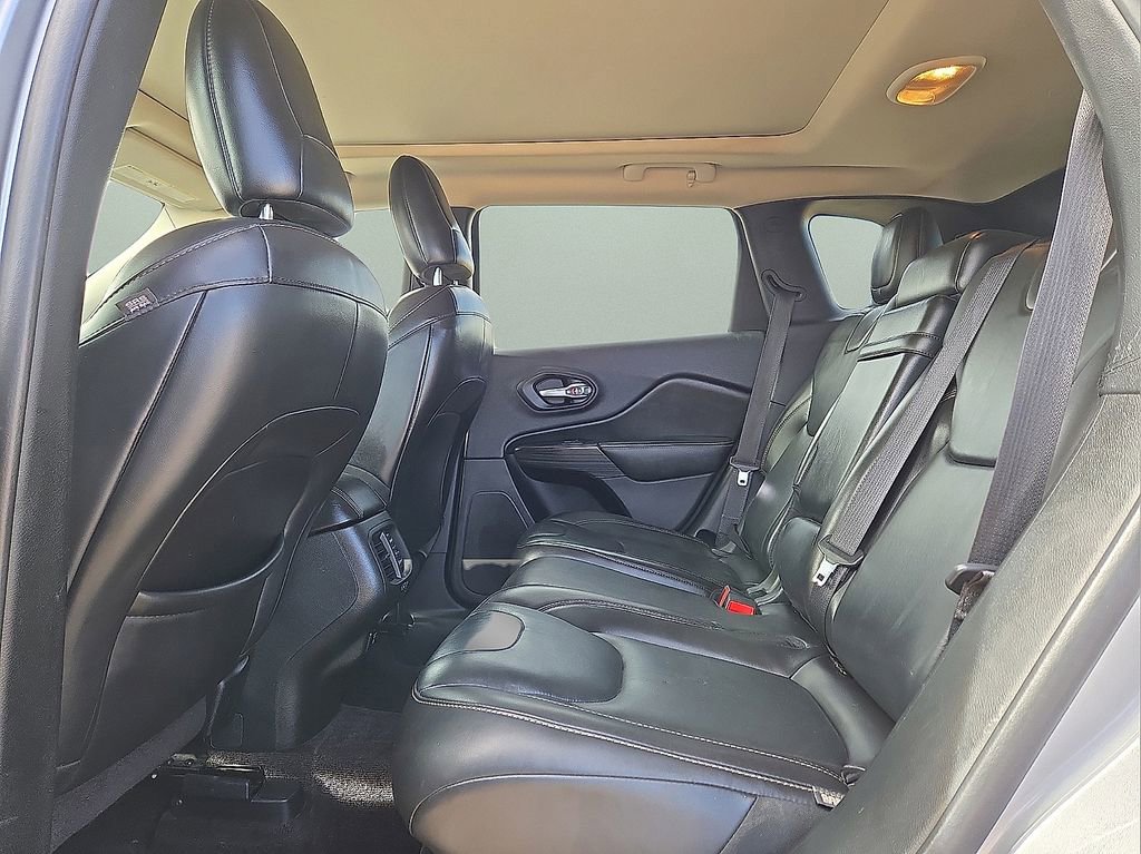 Used 2016 Jeep Cherokee High Altitude image 15