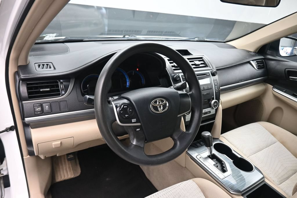Used 2012 Toyota Camry LE FWD image 12