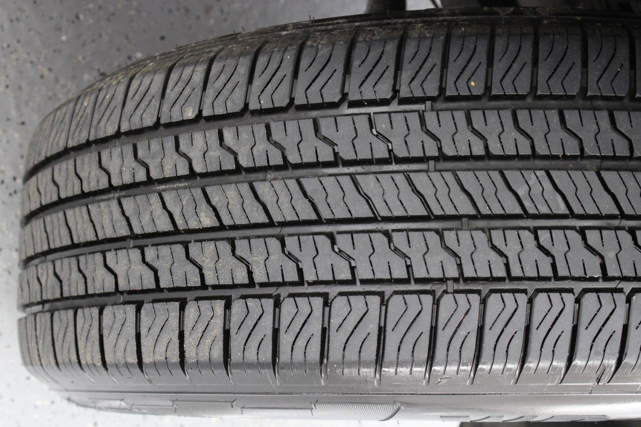 Used 2022 GMC Yukon SLT w/ SLT Premium Package image 96