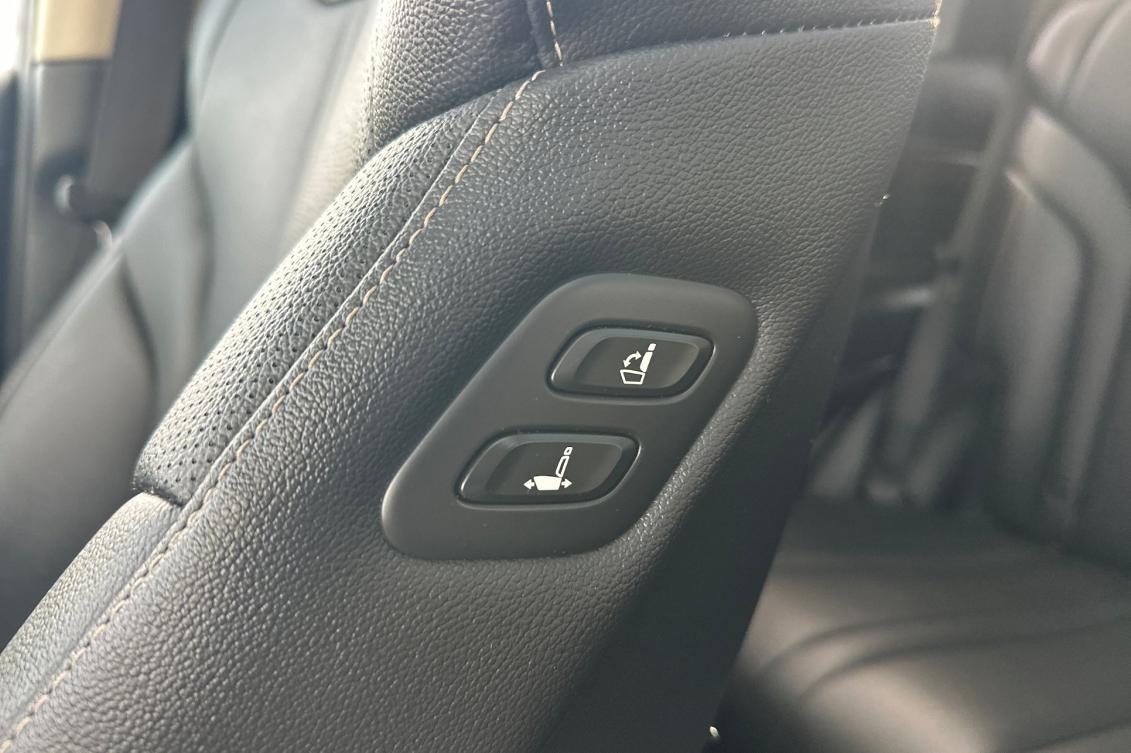 Used 2024 Genesis GV80 3.5T AWD/4WD image 36