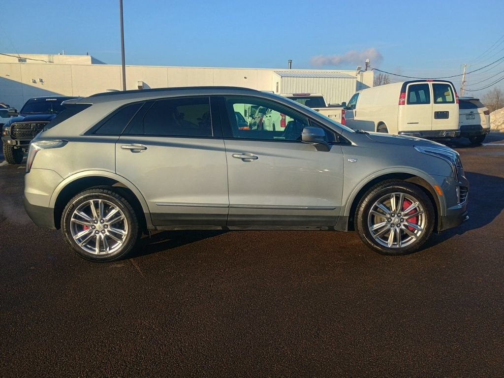 Used 2023 Cadillac XT5 Sportv w/ LPO, Floor Liner Package AWD/4WD image 9