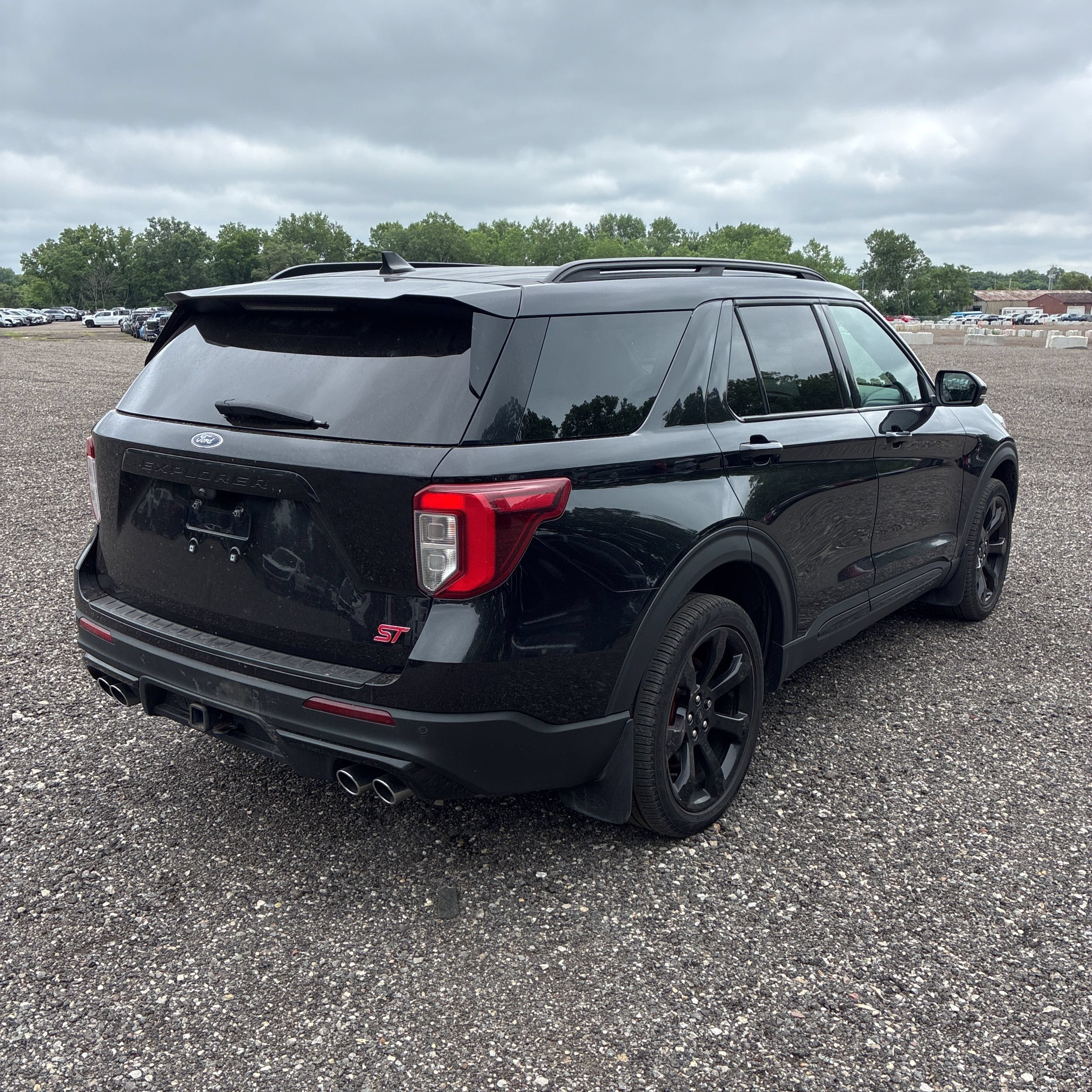 Used 2023 Ford Explorer ST w/ Technology Package AWD/4WD image 6