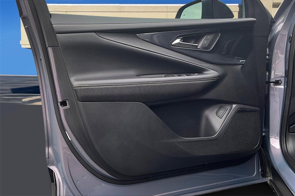 Used 2024 Chevrolet Blazer EV LT image 19