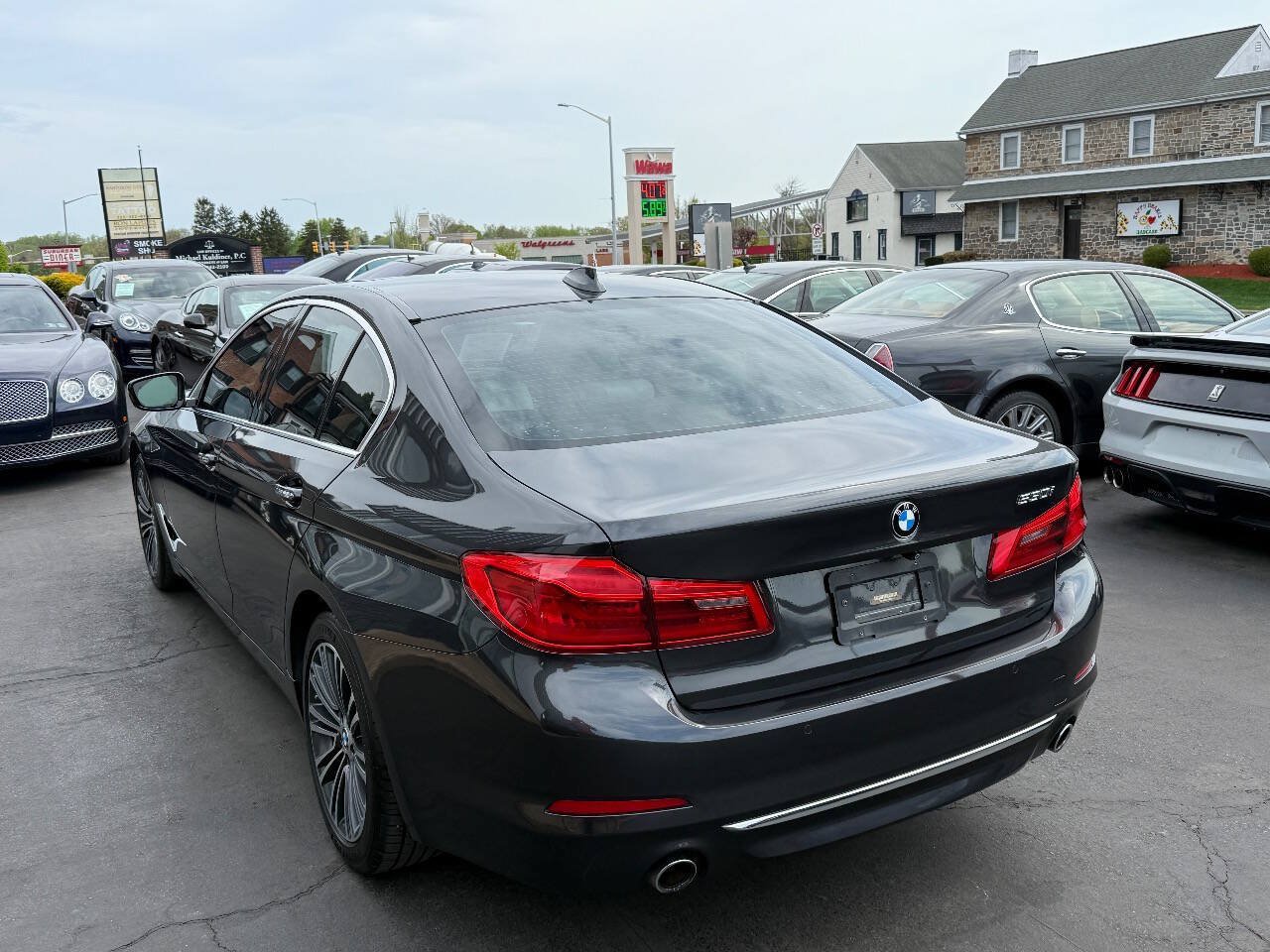 Used 2018 BMW 530i RWD image 5