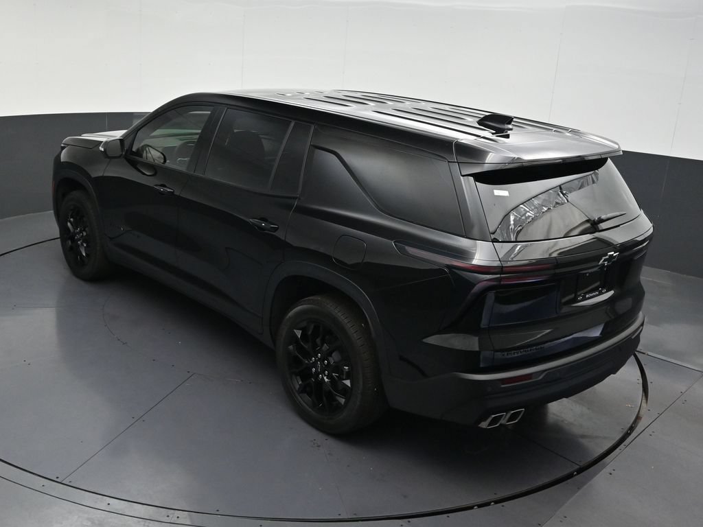 Used 2024 Chevrolet Traverse LS w/ Midnight/Sport Edition FWD image 17
