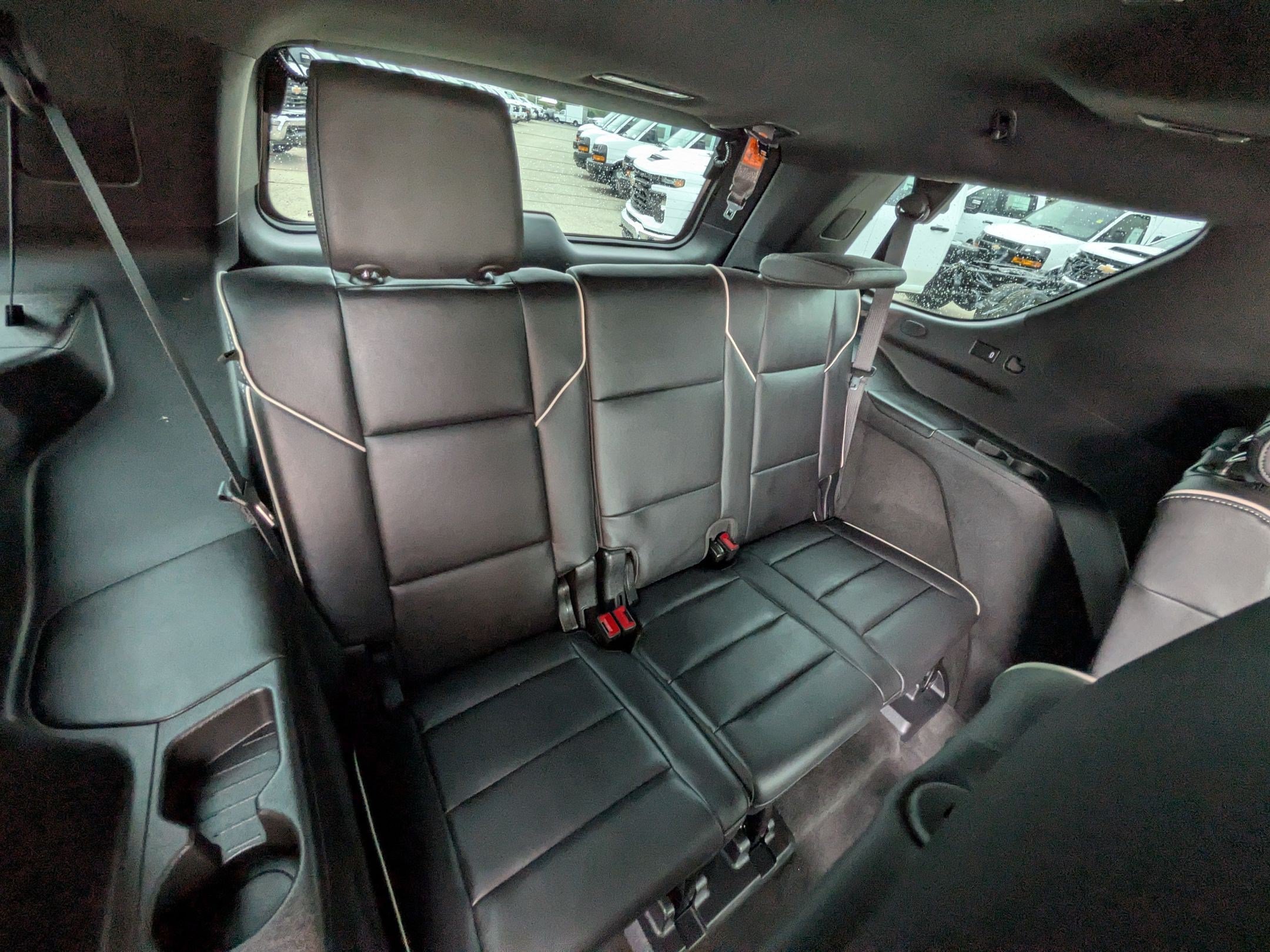 Certified 2024 Cadillac Escalade Premium Luxury w/ Performance Package AWD/4WD image 29