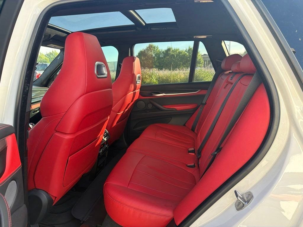 Used 2018 BMW X5 M AWD/4WD image 11