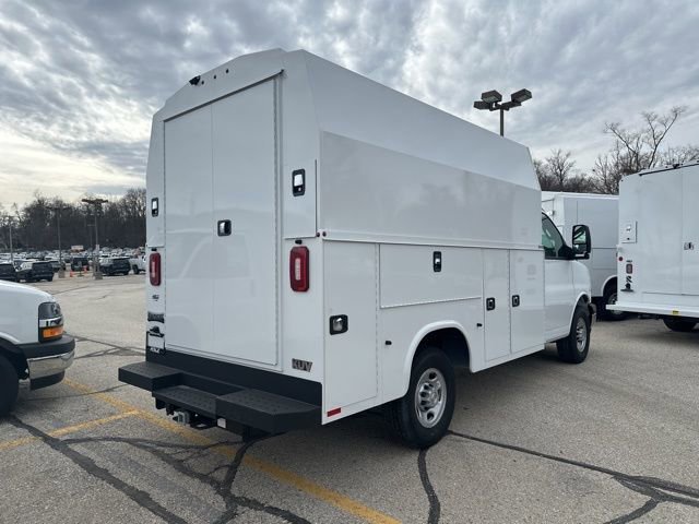 New 2025 Chevrolet Express 3500 w/ Power Convenience Package RWD image 4